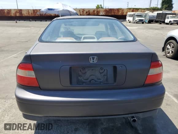1994 Honda Accord with VIN JHMCD5547RC022856, listed as a Copart auction lot 57919135 with 195,163 mi miles and Clean title. Bid and sale history available at DreamBid. Image 6.
