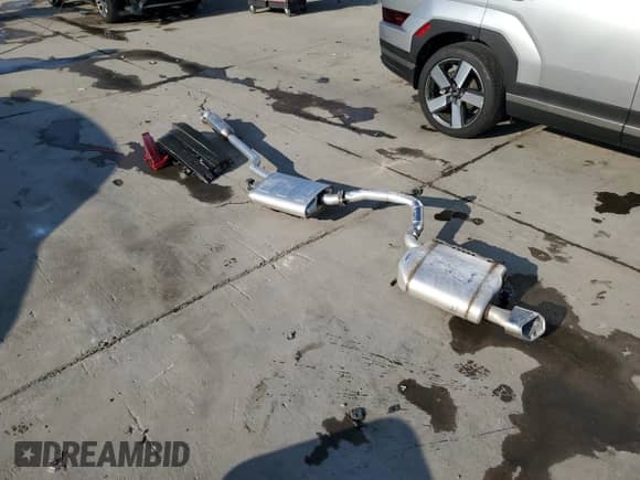 2024 Hyundai Santa Fe Limited с VIN 5NMP44GL7RH024299, выставлен на аукционе Copart как лот 68245524 с пробегом 5 637 миль миль и Списание • Salvage title. История ставок и продаж доступна на DreamBid. Изображение 13.