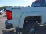 2017 Chevrolet Silverado 1500 LTZ z VIN 3GCUKSEC0HG274378, wystawiony jako IAAI lot #42182655 z przebiegiem 103 704 mil mil oraz . Historia ofert i sprzedaży dostępna na DreamBid. Obrazek 19.