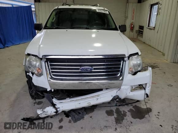 2010 Ford Explorer with VIN 1FMEU7D88AUA90572, listed as a Copart auction lot 85647904 with 63,981 mi miles and Salvage title. Bid and sale history available at DreamBid. Image 5.