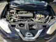 2015 Nissan Rogue SV z VIN KNMAT2MV7FP538174, wystawiony jako Copart lot #89620025 z przebiegiem 145 811 mil mil oraz Szkoda całkowita • Salvage title. Historia ofert i sprzedaży dostępna na DreamBid. Obrazek 12.