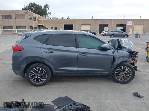 2019 Hyundai Tucson Sport z VIN KM8J33AL4KU951962, wystawiony jako IAAI lot #42455458 z przebiegiem 93 837 mil mil oraz . Historia ofert i sprzedaży dostępna na DreamBid. Obrazek 14.