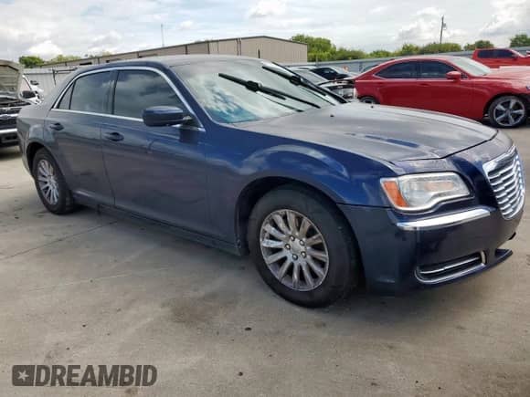 2014 Chrysler 300 с VIN 2C3CCAAG0EH235379, выставлен на аукционе Copart как лот 81771975 с пробегом 193 161 миль миль и Чистый • Clean title. История ставок и продаж доступна на DreamBid. Изображение 4.