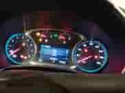 2019 Chevrolet Equinox LT z VIN 2GNAXTEV3K6137229, wystawiony jako IAAI lot #43252422 z przebiegiem 151 840 mil mil oraz . Historia ofert i sprzedaży dostępna na DreamBid. Obrazek 7.