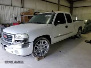 2006 GMC Sierra 1500 SLE1 with VIN 1GTEC19Z96Z233223, listed as a Copart auction lot 45981815 with 167,532 mi miles and Salvage title. Bid and sale history available at DreamBid. Image 1.