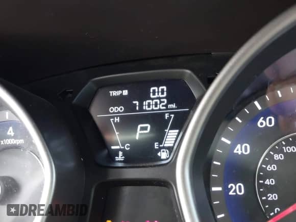 2013 Hyundai Elantra GLS z VIN 5NPDH4AE8DH255600, wystawiony jako IAAI lot #42917259 z przebiegiem 71 002 mil mil oraz . Historia ofert i sprzedaży dostępna na DreamBid. Obrazek 15.