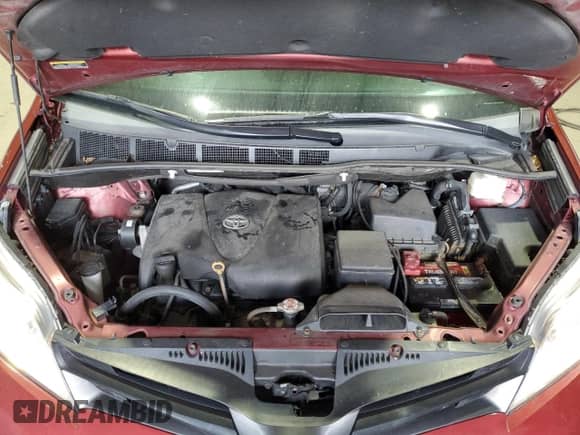 2019 Toyota Sienna L z VIN 5TDZZ3DC7KS993564, wystawiony jako Copart lot #80819215 z przebiegiem 111 462 mil mil oraz Szkoda całkowita • Salvage title. Historia ofert i sprzedaży dostępna na DreamBid. Obrazek 12.