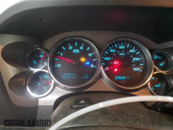 2011 Chevrolet Silverado 3500HD SRW LT with VIN 1GC4K0C81BF140233, listed as a Copart auction lot 60223335 with 280,309 mi miles and Salvage title. Bid and sale history available at DreamBid. Image 9.