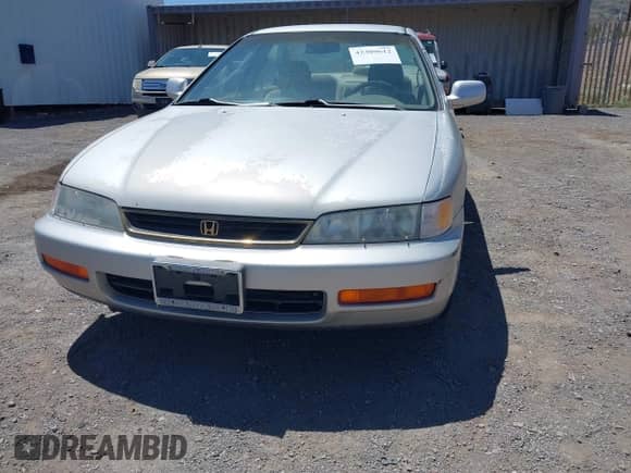 1997 Honda Accord LX с VIN 1HGCD5537VA036725, выставлен на аукционе IAAI как лот 42309612 с пробегом 182 864 миль миль и . История ставок и продаж доступна на DreamBid. Изображение 6.