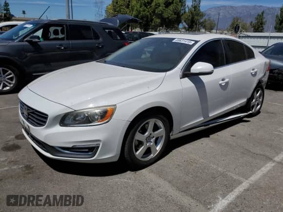 2015 Volvo S60 с VIN YV126MFD2F1309782, выставлен на аукционе Copart как лот 69631415 с пробегом 81 767 миль миль и Списание • Salvage title. История ставок и продаж доступна на DreamBid. Изображение 1.