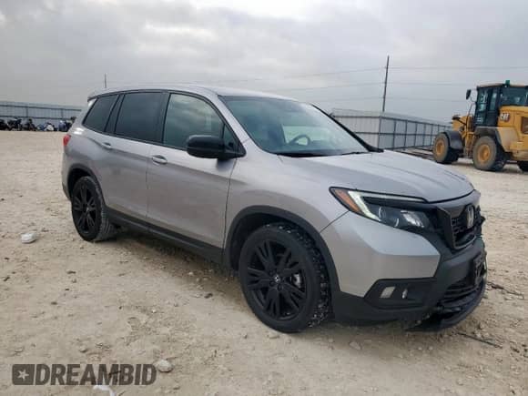 2021 Honda Passport Sport z VIN 5FNYF7H26MB014542, wystawiony jako Copart lot #60225105 z przebiegiem 60 356 mil mil oraz Szkoda całkowita • Salvage title. Historia ofert i sprzedaży dostępna na DreamBid. Obrazek 4.