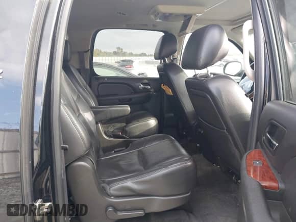 2014 Chevrolet Suburban LTZ с VIN 1GNSCKE05ER105566, выставлен на аукционе IAAI как лот 40762562 с пробегом 191 055 миль миль и . История ставок и продаж доступна на DreamBid. Изображение 8.