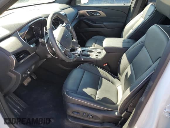 2024 Chevrolet Traverse z VIN 1GNETZKW0RJ136100, wystawiony jako Copart lot #46095635 z przebiegiem 13 934 mil mil oraz Nie do naprawy • Non repairable. Historia ofert i sprzedaży dostępna na DreamBid. Obrazek 7.