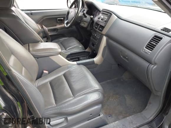 2006 Honda Pilot EX-L z VIN 5FNYF186X6B019441, wystawiony jako IAAI lot #42313053 z przebiegiem 307 012 mil mil oraz . Historia ofert i sprzedaży dostępna na DreamBid. Obrazek 5.