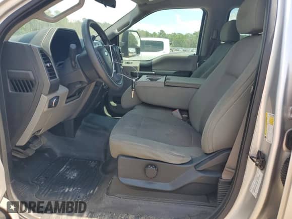 2017 Ford F-250 XL с VIN 1FT7W2A60HEB67100, выставлен на аукционе Copart как лот 70270285 с пробегом 247 283 миль миль и Списание • Salvage title. История ставок и продаж доступна на DreamBid. Изображение 7.