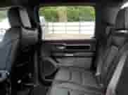 2024 Ram 1500 Laramie z VIN 1C6RREJT3RN205371, wystawiony jako Copart lot #63596605 z przebiegiem 35 830 mil mil oraz Czysty tytuł • Clean title. Historia ofert i sprzedaży dostępna na DreamBid. Obrazek 10.