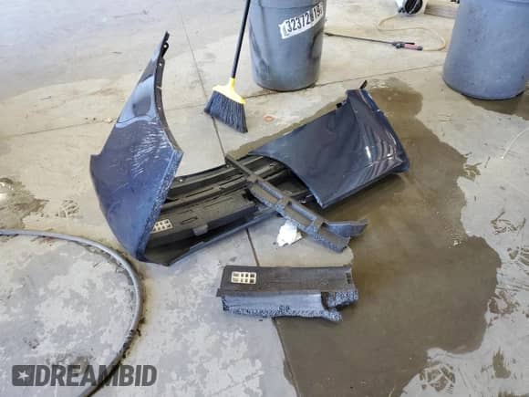 2005 Chevrolet Malibu LT z VIN 1G1ZU54835F227124, wystawiony jako Copart lot #70872554 z przebiegiem 178 895 mil mil oraz Czysty tytuł • Clean title. Historia ofert i sprzedaży dostępna na DreamBid. Obrazek 12.