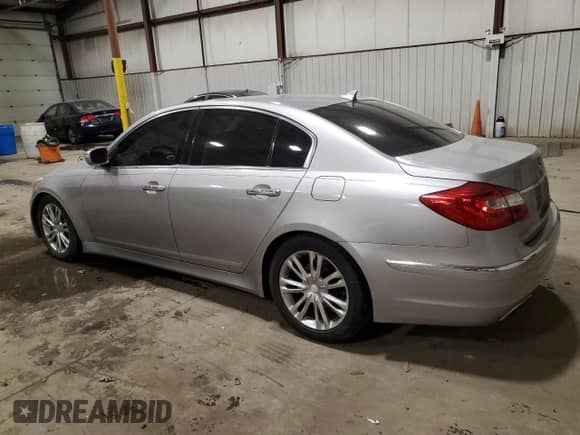 2012 Hyundai Genesis 3.8L z VIN KMHGC4DD4CU159218, wystawiony jako Copart lot #75711194 z przebiegiem 139 464 mil mil oraz Szkoda całkowita • Salvage title. Historia ofert i sprzedaży dostępna na DreamBid. Obrazek 2.