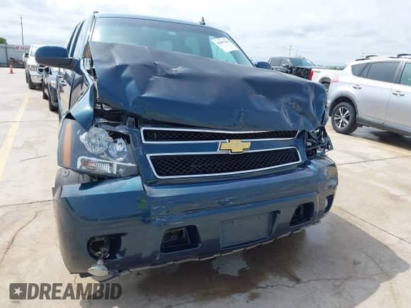 2007 Chevrolet Suburban LTZ z VIN 3GNFC16077G190746, wystawiony jako IAAI lot #42081256 z przebiegiem 225 797 mil mil oraz . Historia ofert i sprzedaży dostępna na DreamBid. Obrazek 13.