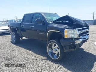 2011 Chevrolet Silverado 1500 LS z VIN 3GCPKREA6BG291312, wystawiony jako IAAI lot #42471331 z przebiegiem 171 323 mil mil oraz . Historia ofert i sprzedaży dostępna na DreamBid. Obrazek 1.