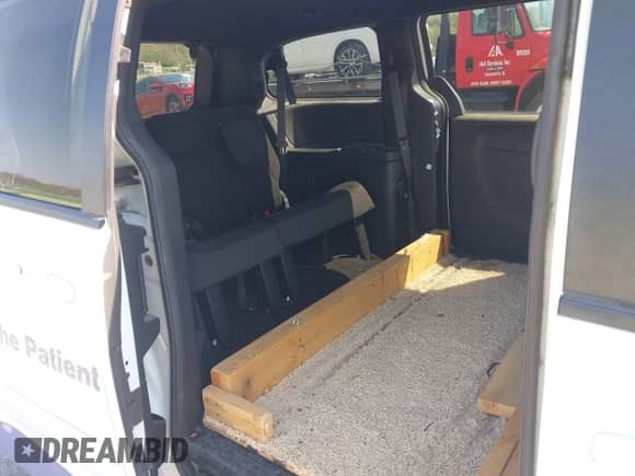 2017 Dodge Grand Caravan SE Plus with VIN 2C4RDGBG5HR724783, listed as a IAAI auction lot 42063484 with 204,287 mi miles and . Bid and sale history available at DreamBid. Image 8.