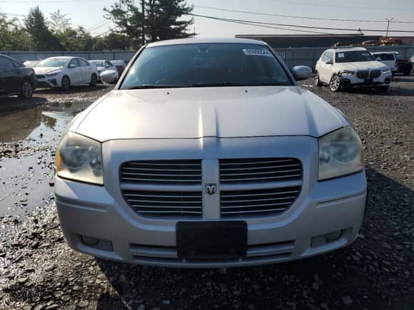 2005 Dodge Magnum RT with VIN 2D4GV58255H677120, listed as a Copart auction lot 65955544 with 157,671 mi miles and Salvage title. Bid and sale history available at DreamBid. Image 5.
