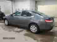 2010 Toyota Camry LE z VIN 4T1BF3EK0AU080280, wystawiony jako Copart lot #84564345 z przebiegiem 152 695 mil mil oraz Czysty tytuł • Clean title. Historia ofert i sprzedaży dostępna na DreamBid. Obrazek 2.