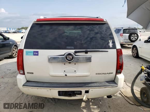 2011 Cadillac Escalade ESV Premium with VIN 1GYS3JEF8BR391622, listed as a Copart auction lot 54725035 with 220,696 mi miles and Clean title. Bid and sale history available at DreamBid. Image 6.