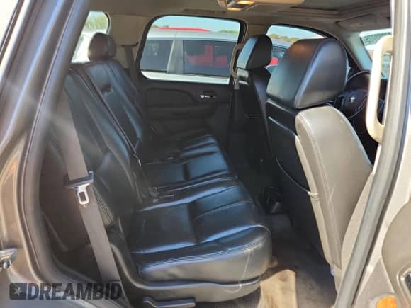 2007 Chevrolet Tahoe LT с VIN 1GNFK13067J105059, выставлен на аукционе Copart как лот 84232775 с пробегом 181 465 миль миль и Списание • Salvage title. История ставок и продаж доступна на DreamBid. Изображение 10.