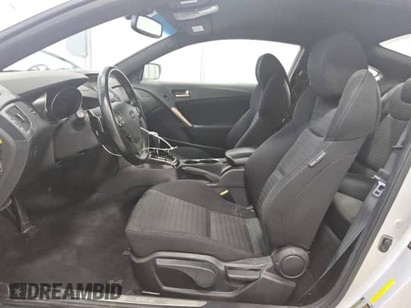 2014 Hyundai Genesis Coupe 2.0T with VIN KMHHT6KD0EU113701, listed as a Copart auction lot 71392035 with 53,998 mi miles and Clean title. Bid and sale history available at DreamBid. Image 7.