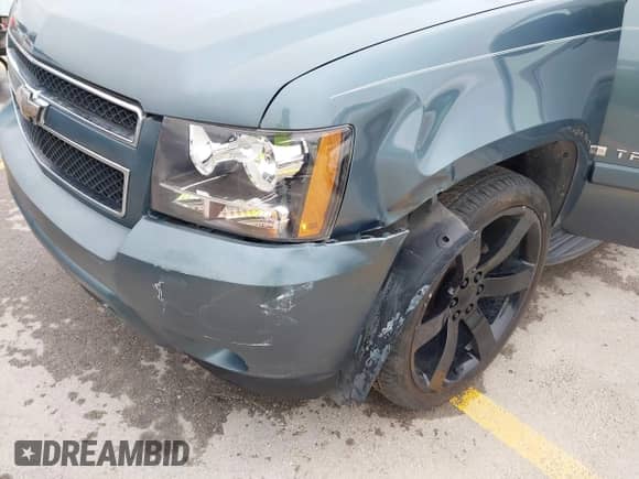 2008 Chevrolet Tahoe LS с VIN 1GNFC13C58R277500, выставлен на аукционе IAAI как лот 42359681 с пробегом 118 780 миль миль и . История ставок и продаж доступна на DreamBid. Изображение 6.