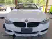 2015 BMW 4 Series 428i xDrive z VIN WBA4A7C55FD413965, wystawiony jako IAAI lot #42368615 z przebiegiem 108 308 mil mil oraz . Historia ofert i sprzedaży dostępna na DreamBid. Obrazek 12.