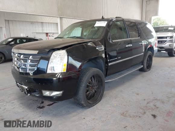 2008 Cadillac Escalade ESV with VIN 1GYFC66888R205407, listed as a IAAI auction lot 42312378 with Not provided miles and . Bid and sale history available at DreamBid. Image 2.