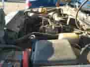 2005 GMC Sierra 1500 Work Truck z VIN 1GTEC14X75Z255631, wystawiony jako IAAI lot #41662255 z przebiegiem 327 188 mil mil oraz . Historia ofert i sprzedaży dostępna na DreamBid. Obrazek 13.