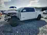 2022 Ram 1500 Laramie z VIN 1C6SRFJT0NN182360, wystawiony jako Copart lot #84590195 z przebiegiem Nie podano mil oraz Nie do naprawy • Non repairable. Historia ofert i sprzedaży dostępna na DreamBid. Obrazek 1.