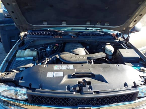 2003 Chevrolet Suburban LT with VIN 1GNFK16T03J195969, listed as a IAAI auction lot 43445015 with 201,975 mi miles and . Bid and sale history available at DreamBid. Image 10.