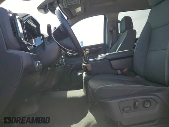 2024 GMC Sierra 1500 SLE with VIN 3GTPHBEK1RG388071, listed as a Copart auction lot 61762845 with 28,643 mi miles and Clean title. Bid and sale history available at DreamBid. Image 7.