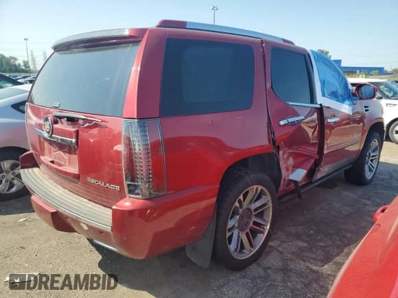 2013 Cadillac Escalade Premium z VIN 1GYS4CEF6DR205765, wystawiony jako Copart lot #71652045 z przebiegiem 119 855 mil mil oraz Czysty tytuł • Clean title. Historia ofert i sprzedaży dostępna na DreamBid. Obrazek 3.