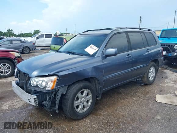 2003 Toyota Highlander с VIN JTEGF21A630119736, выставлен на аукционе IAAI как лот 42516618 с пробегом 227 278 миль миль и . История ставок и продаж доступна на DreamBid. Изображение 17.