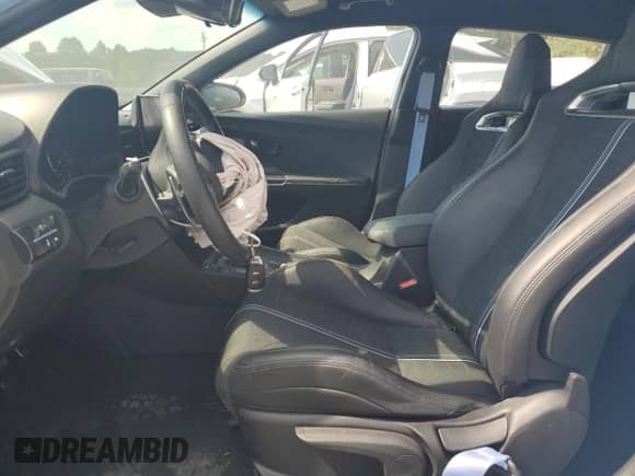 2022 Hyundai Veloster z VIN KMHT36AH7NU012198, wystawiony jako Copart lot #71785265 z przebiegiem 27 534 mil mil oraz Czysty tytuł • Clean title. Historia ofert i sprzedaży dostępna na DreamBid. Obrazek 7.