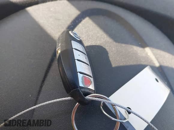 2013 Nissan Maxima SV z VIN 1N4AA5APXDC818212, wystawiony jako IAAI lot #43353776 z przebiegiem 132 989 mil mil oraz . Historia ofert i sprzedaży dostępna na DreamBid. Obrazek 11.