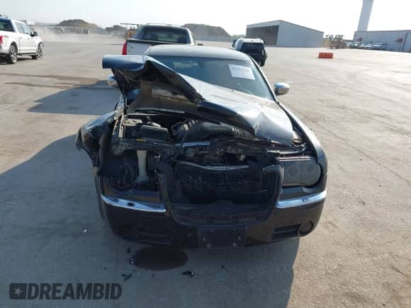 2006 Chrysler 300 C с VIN 2C3LA63H06H192995, выставлен на аукционе IAAI как лот 43351146 с пробегом 260 975 миль миль и . История ставок и продаж доступна на DreamBid. Изображение 6.