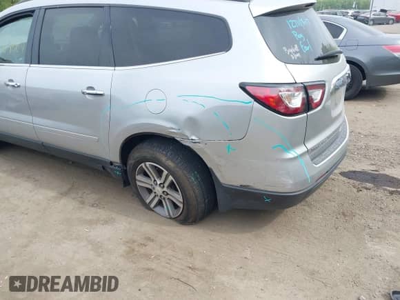 2017 Chevrolet Traverse LT с VIN 1GNKRHKD7HJ346427, выставлен на аукционе IAAI как лот 42104804 с пробегом 86 636 миль миль и . История ставок и продаж доступна на DreamBid. Изображение 6.