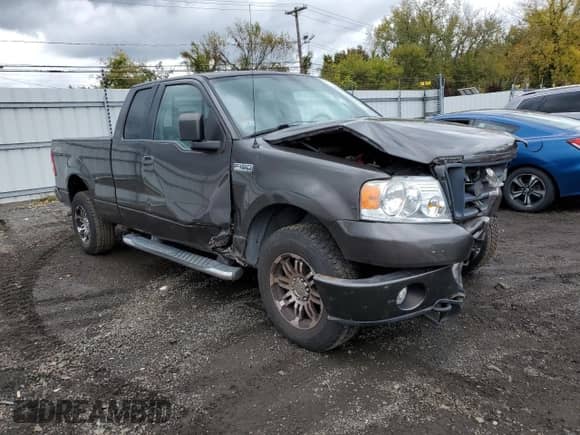 2006 Ford F-150 STX z VIN 1FTRX14W56NA65929, wystawiony jako Copart lot #85907965 z przebiegiem 52 098 mil mil oraz Szkoda całkowita • Salvage title. Historia ofert i sprzedaży dostępna na DreamBid. Obrazek 4.
