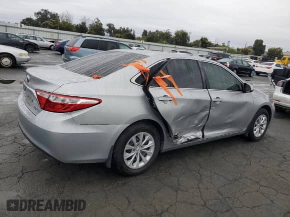 2016 Toyota Camry LE z VIN 4T1BD1FK9GU180430, wystawiony jako Copart lot #85649785 z przebiegiem 60 600 mil mil oraz Szkoda całkowita • Salvage title. Historia ofert i sprzedaży dostępna na DreamBid. Obrazek 3.