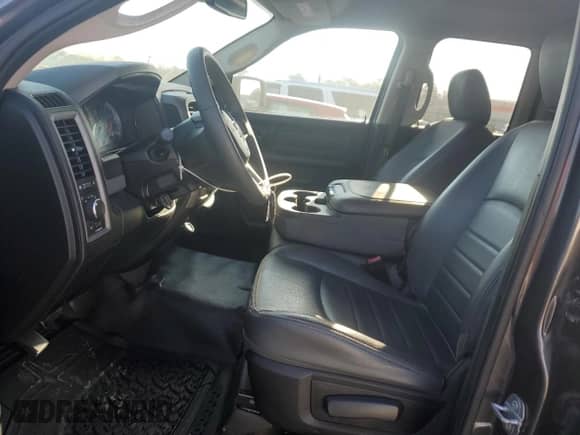 2019 Ram 1500 Express z VIN 1C6RR6FG4KS555312, wystawiony jako Copart lot #48769795 z przebiegiem 73 560 mil mil oraz Szkoda całkowita • Salvage title. Historia ofert i sprzedaży dostępna na DreamBid. Obrazek 7.