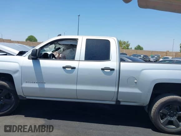 2017 Chevrolet Silverado 1500 Custom с VIN 1GCRCPEC5HZ186930, выставлен на аукционе IAAI как лот 42474787 с пробегом 103 527 миль миль и . История ставок и продаж доступна на DreamBid. Изображение 14.