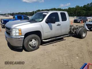2012 Chevrolet Silverado 1500 with VIN 1GC5CZCG0CZ152581, listed as a Copart auction lot 68301195 with 164,239 mi miles and Clean title. Bid and sale history available at DreamBid. Image 1.