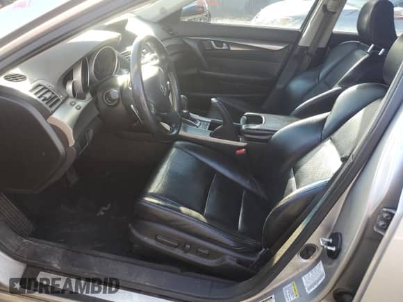 2010 Acura TL Technology с VIN 19UUA9F52AA004585, выставлен на аукционе Copart как лот 84956934 с пробегом Не указан миль и Списание • Salvage title. История ставок и продаж доступна на DreamBid. Изображение 7.