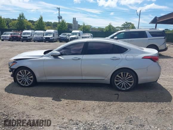 2015 Hyundai Genesis 5.0L с VIN KMHGN4JF8FU058798, выставлен на аукционе IAAI как лот 43112973 с пробегом 88 340 миль миль и . История ставок и продаж доступна на DreamBid. Изображение 14.